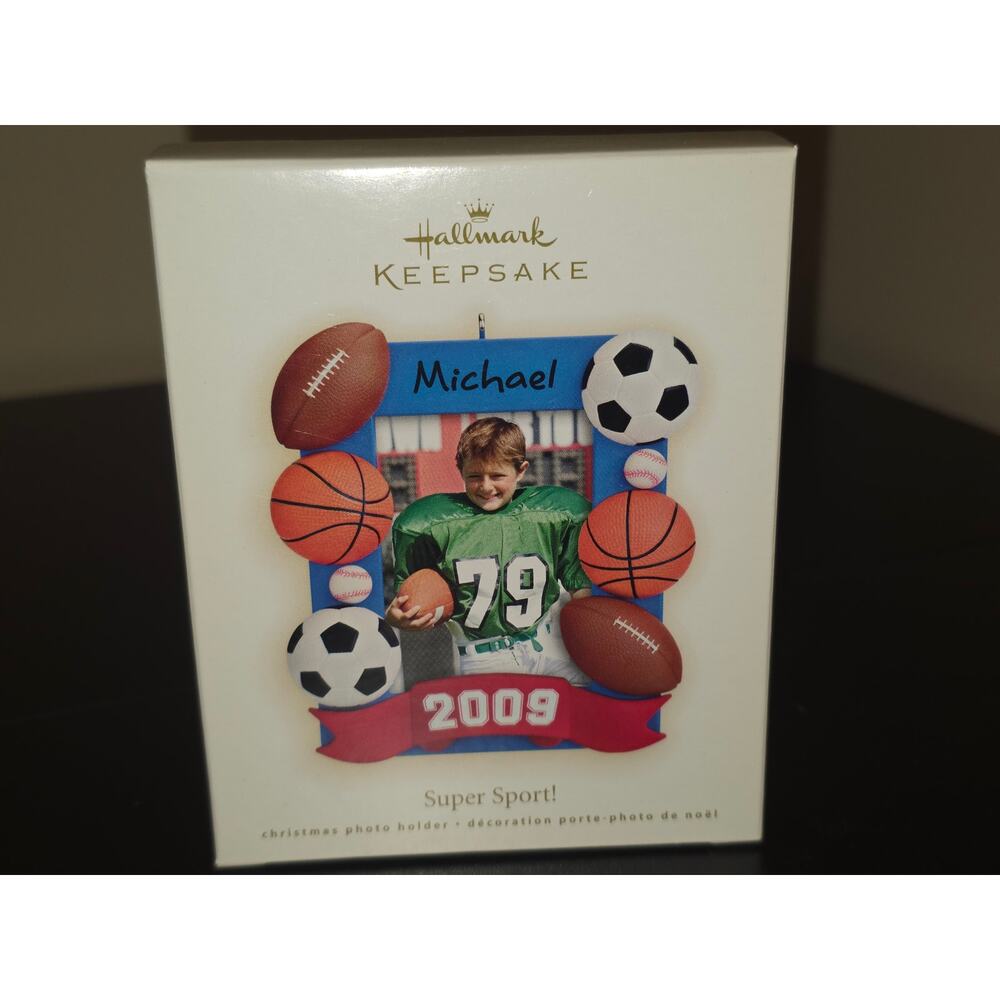 2009 Hallmark Super‎ Sport Photo Holder Ornament Soccer Basketball Football